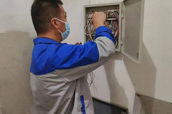 消電檢必須用物業指定的公司來做嗎？